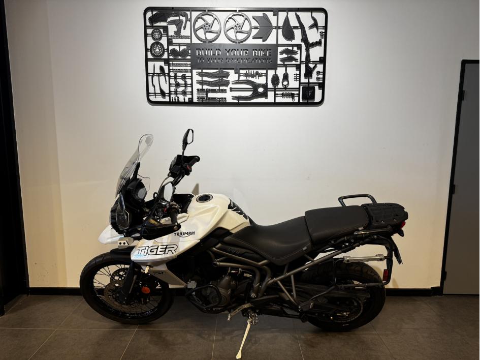 TRIUMPH TIGER 800 XCA