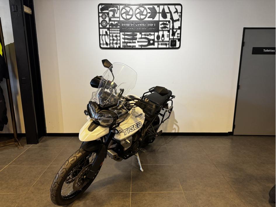 TRIUMPH TIGER 800 XCA