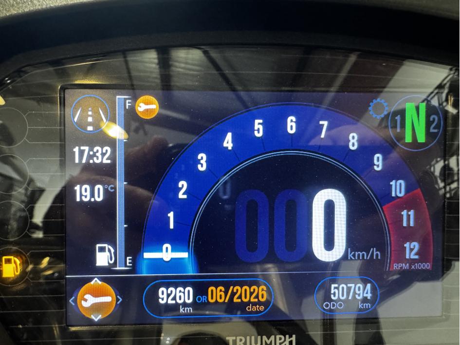 TRIUMPH TIGER 800 XCA