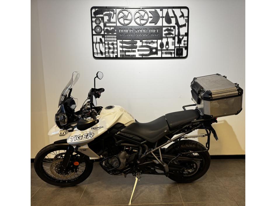 TRIUMPH TIGER 800 XCA