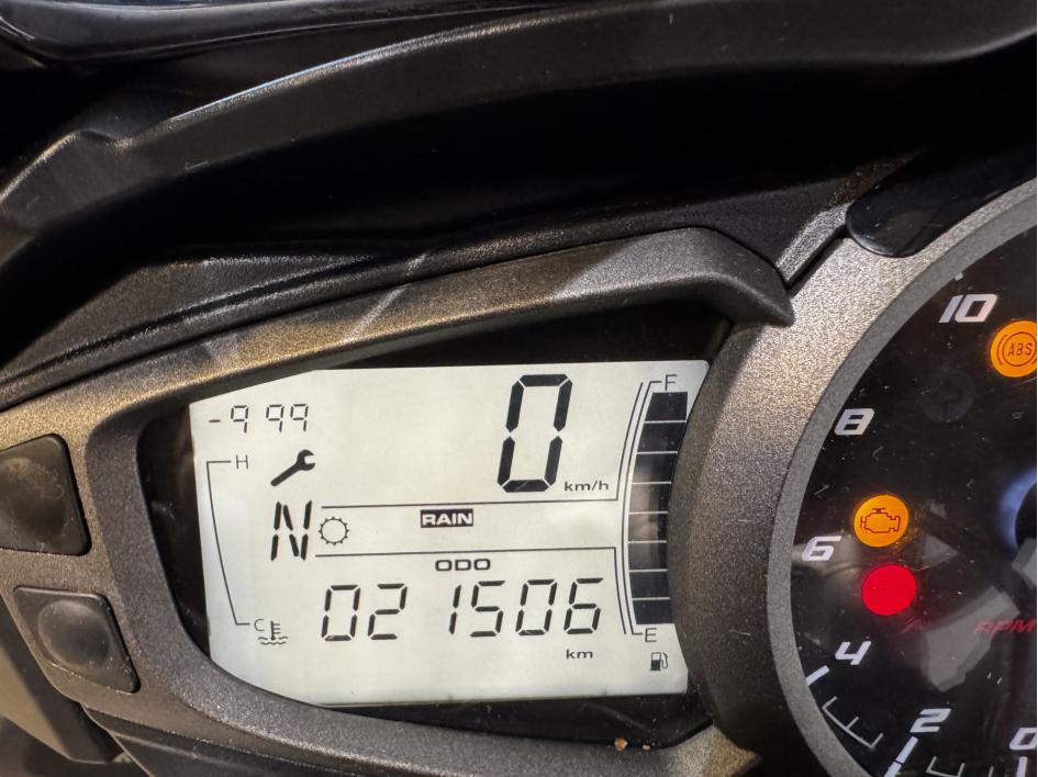 TRIUMPH STREET TRIPLE 660 S A2