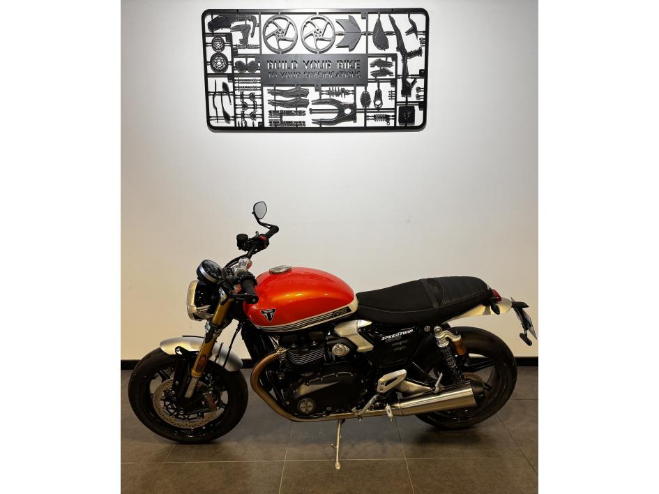 TRIUMPH SPEED TWIN 1200 RS