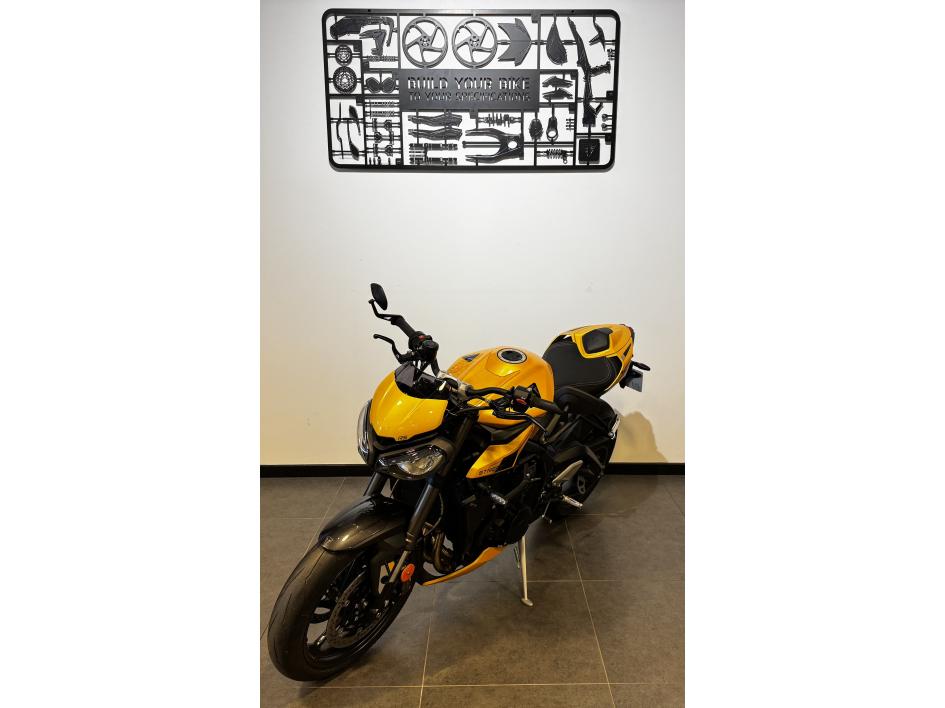 TRIUMPH STREET TRIPLE 765 RS