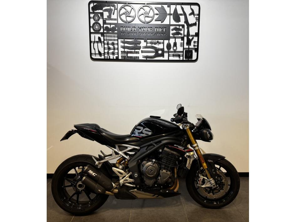 TRIUMPH SPEED TRIPLE 1200 RS