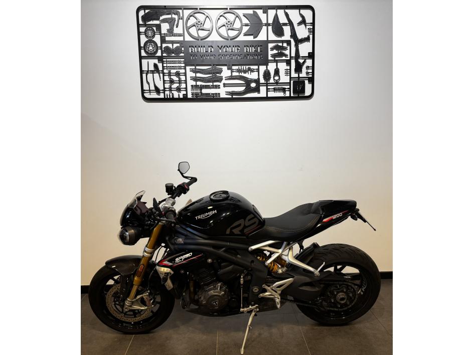 TRIUMPH SPEED TRIPLE 1200 RS