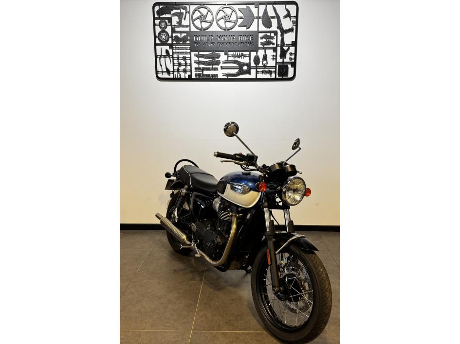 TRIUMPH Bonneville T100