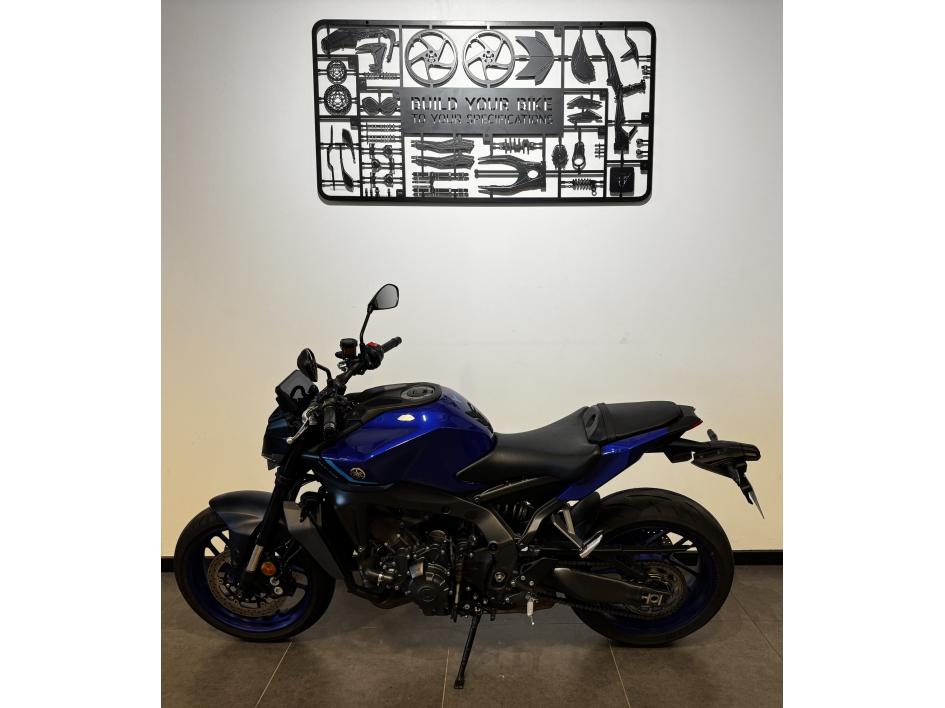 YAMAHA MT-09