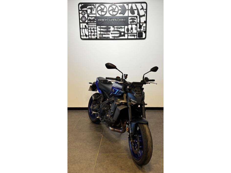 YAMAHA MT-09
