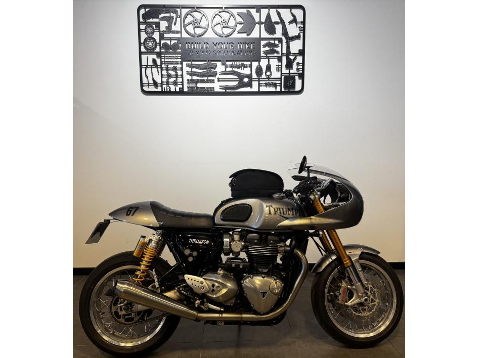 TRIUMPH THRUXTON 1200 R