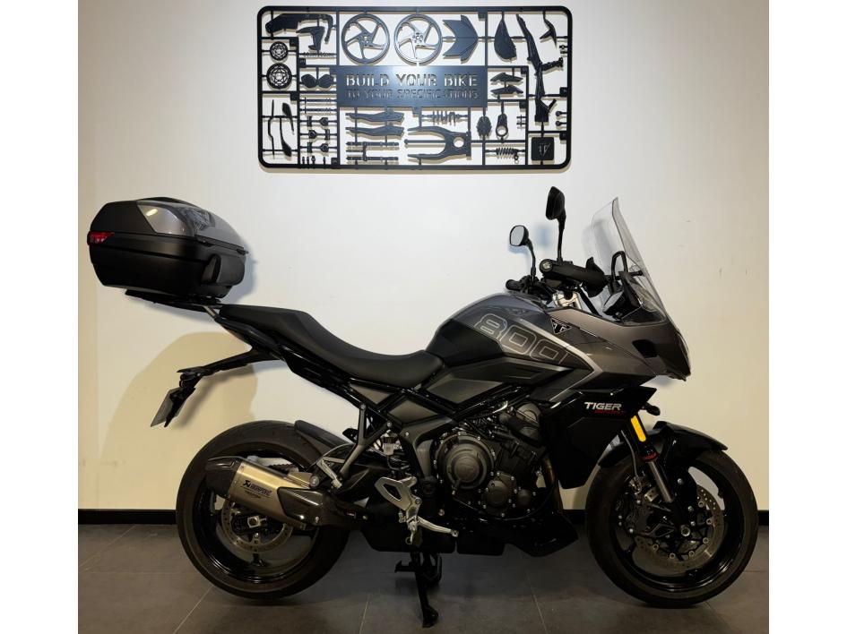 TRIUMPH TIGER 800