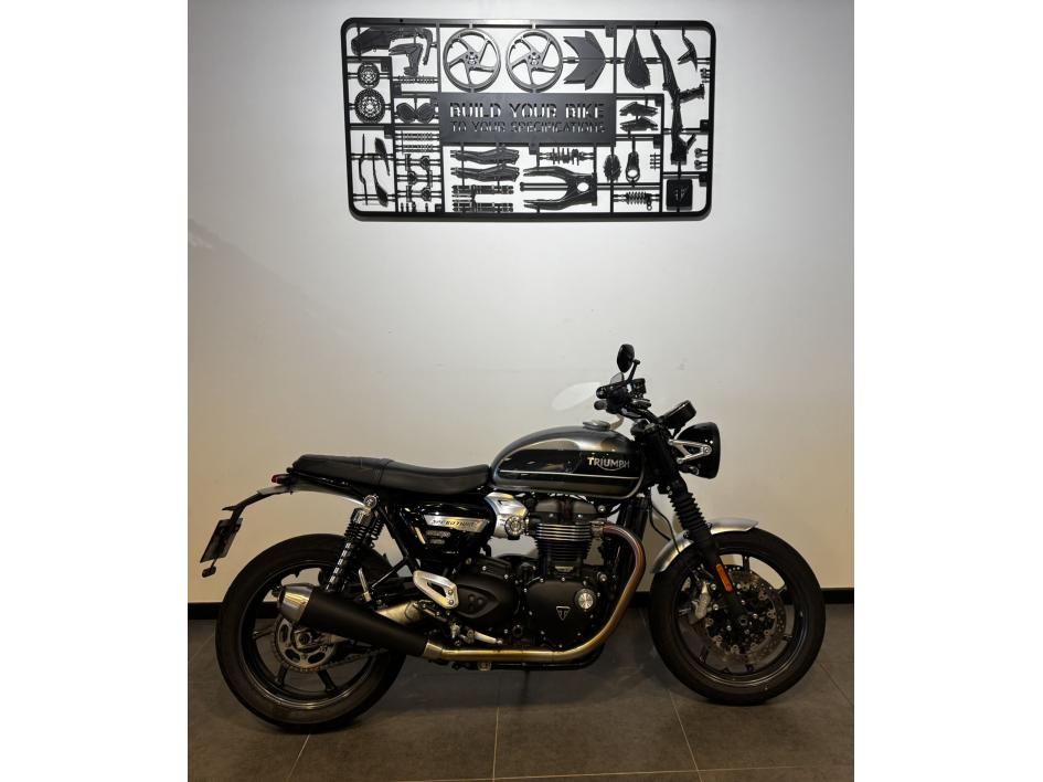 TRIUMPH SPEED TWIN 1200