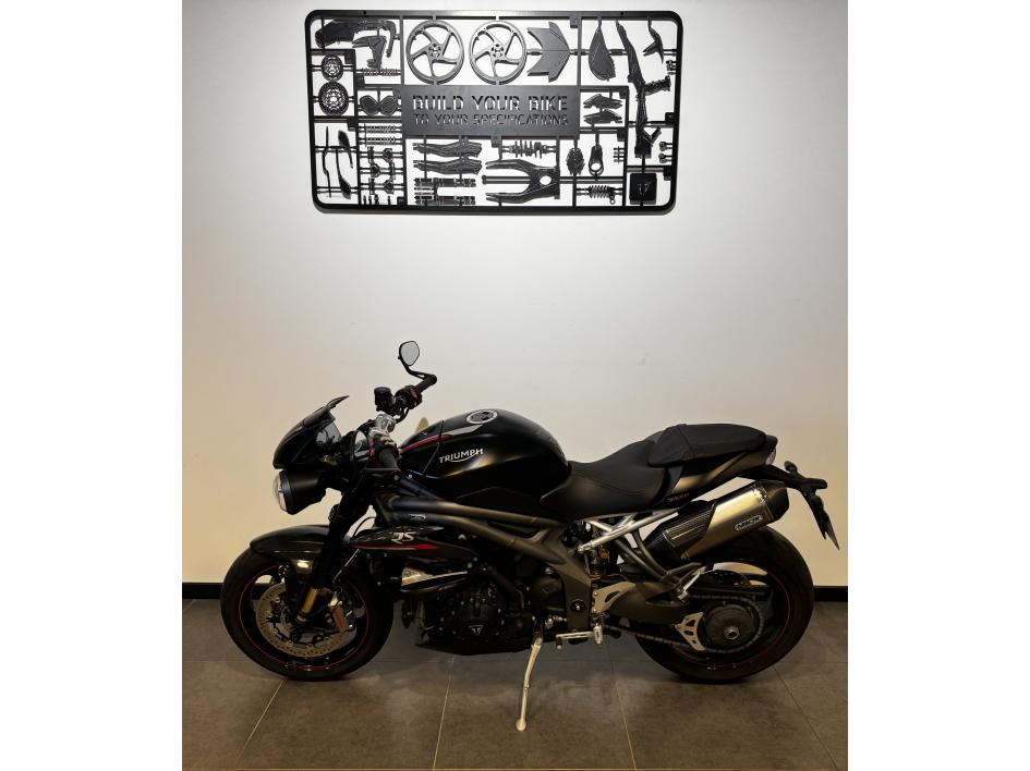 TRIUMPH SPEED TRIPLE 1050 RS
