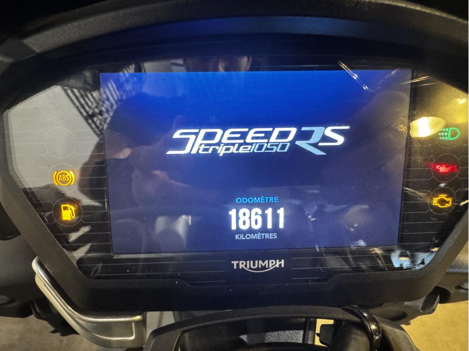 TRIUMPH SPEED TRIPLE 1050 RS