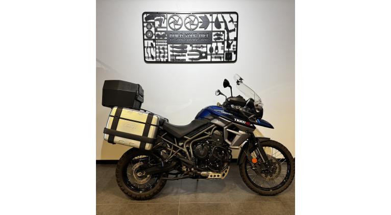 TRIUMPH TIGER 800 XCX