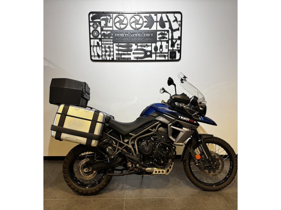 TRIUMPH TIGER 800 XCX