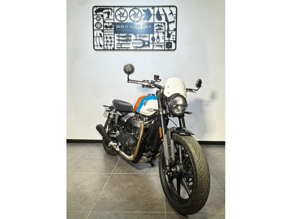 TRIUMPH SPEED TWIN 900