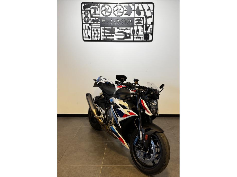 BMW M 1000R