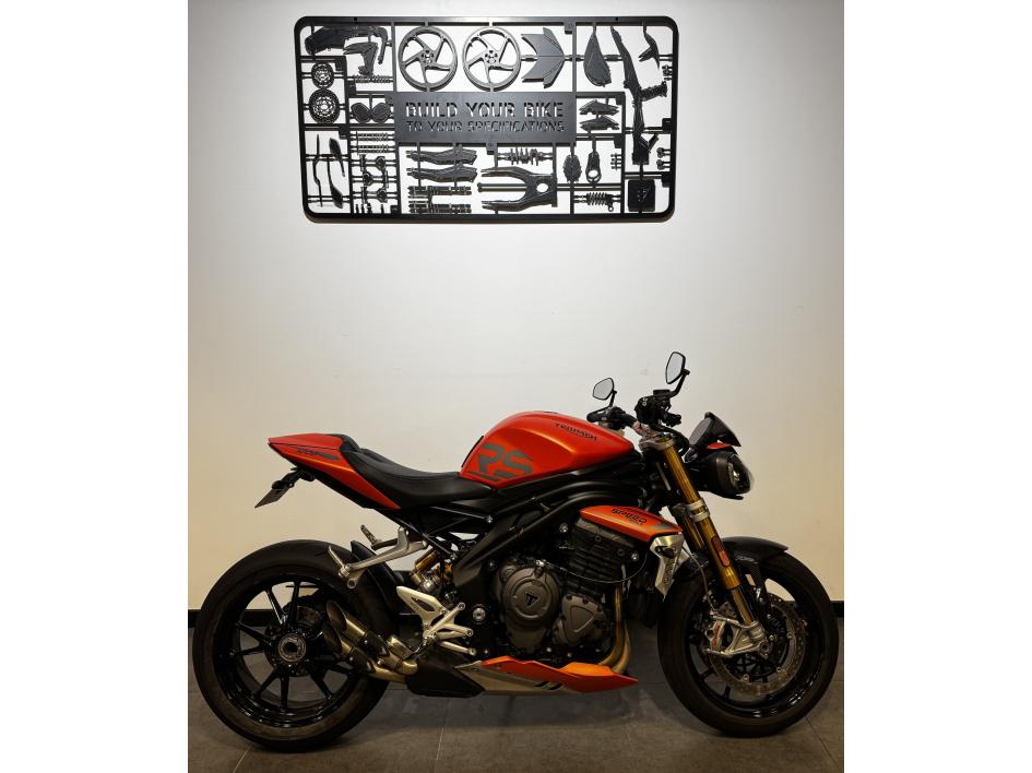 TRIUMPH SPEED TRIPLE 1200 RS