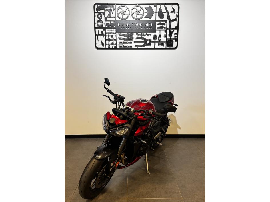TRIUMPH STREET TRIPLE 765 RS