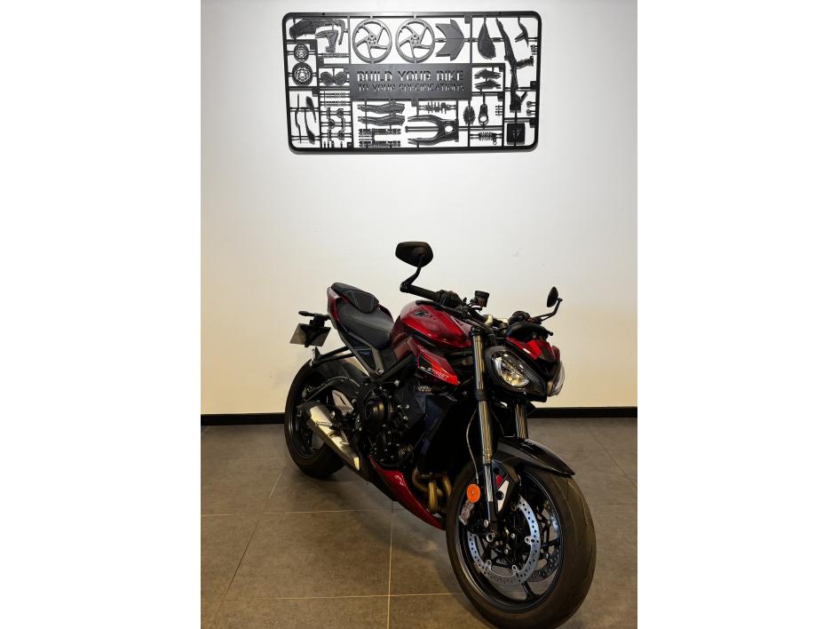 TRIUMPH STREET TRIPLE 765 RS