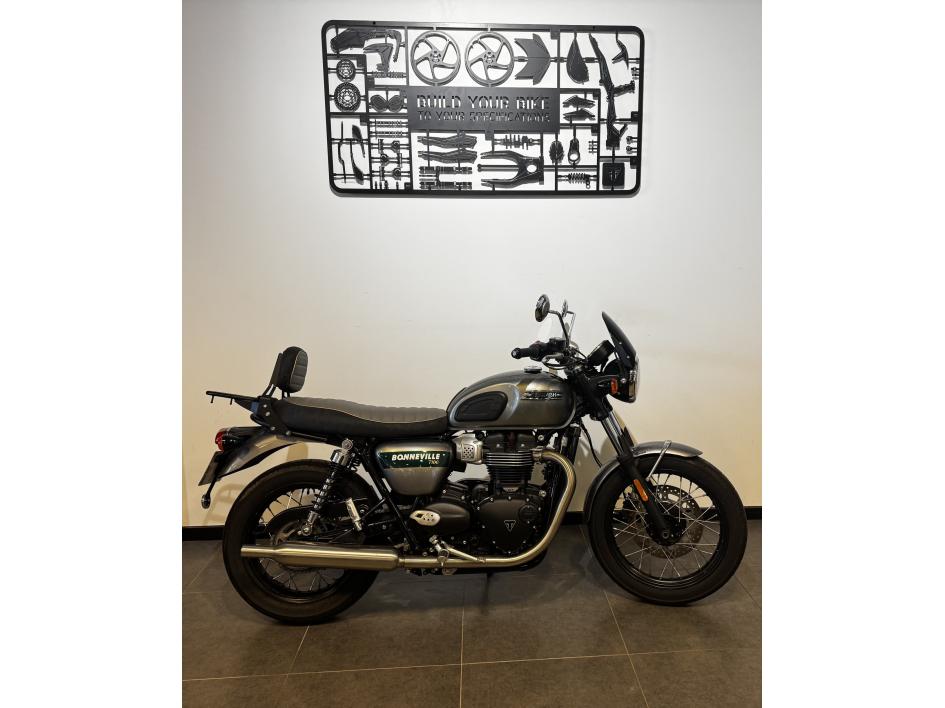 TRIUMPH Bonneville T100 GOLD LINE Edition