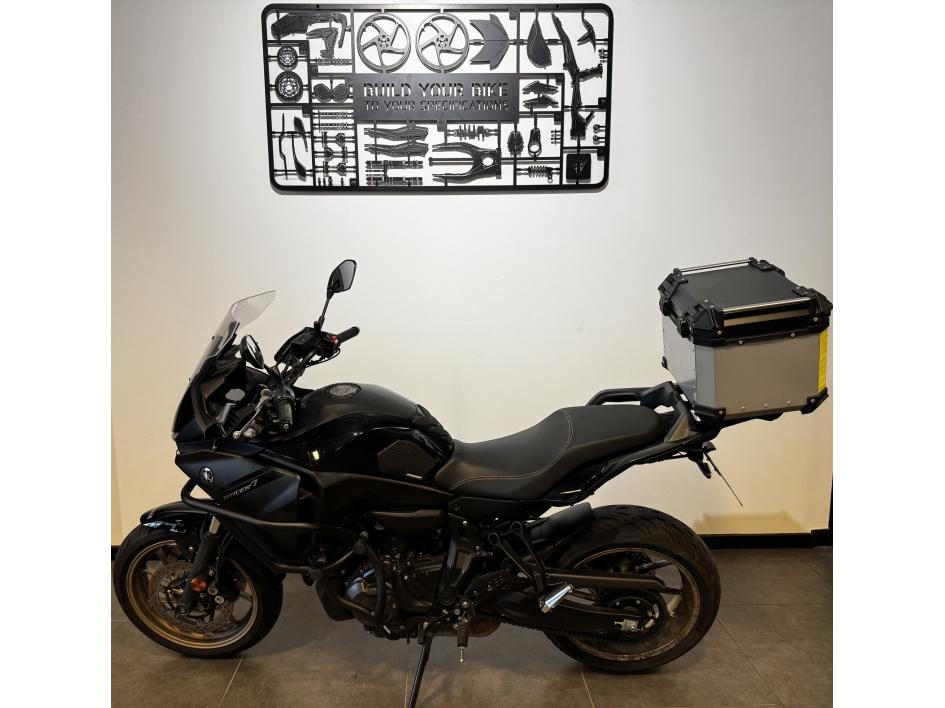 YAMAHA TRACER 7