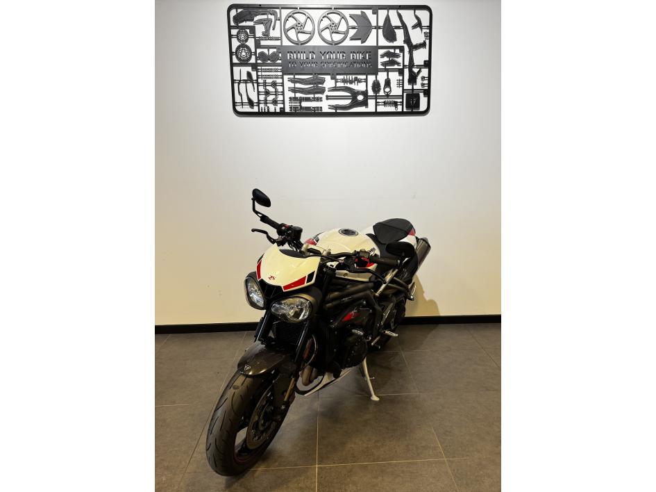TRIUMPH SPEED TRIPLE 1050 RS