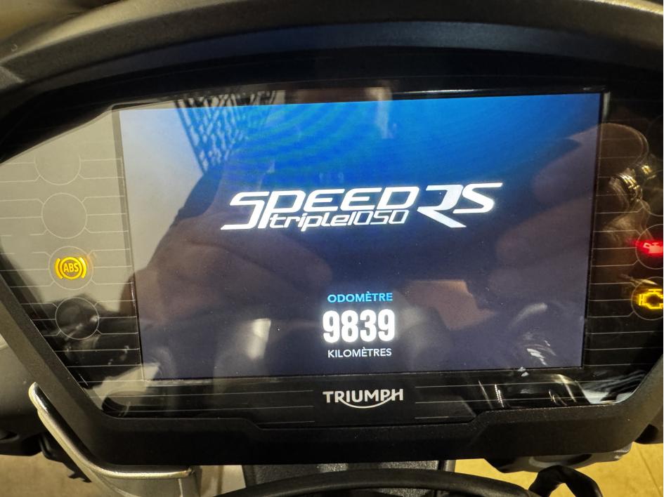 TRIUMPH SPEED TRIPLE 1050 RS