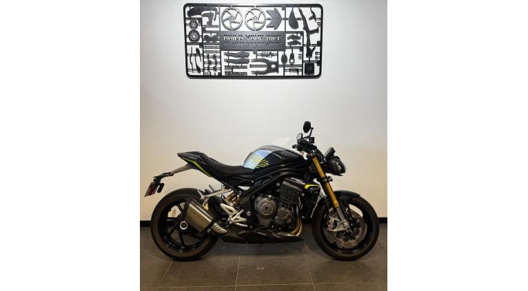 TRIUMPH SPEED TRIPLE 1200 RS