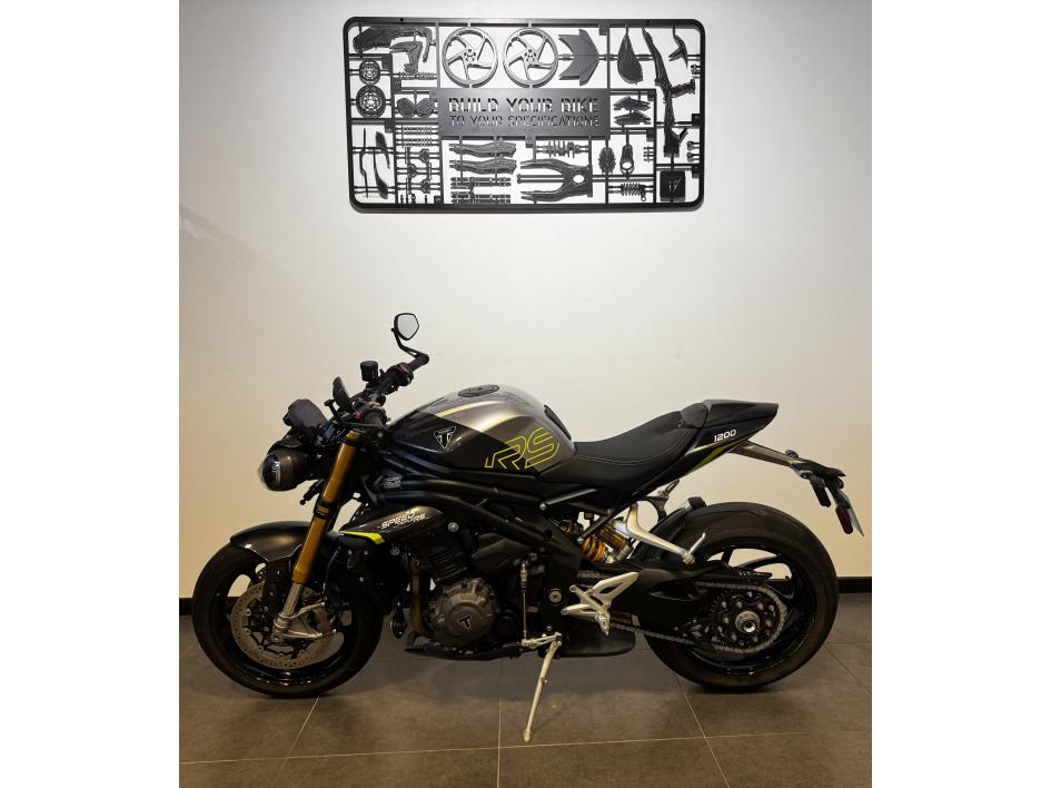 TRIUMPH SPEED TRIPLE 1200 RS